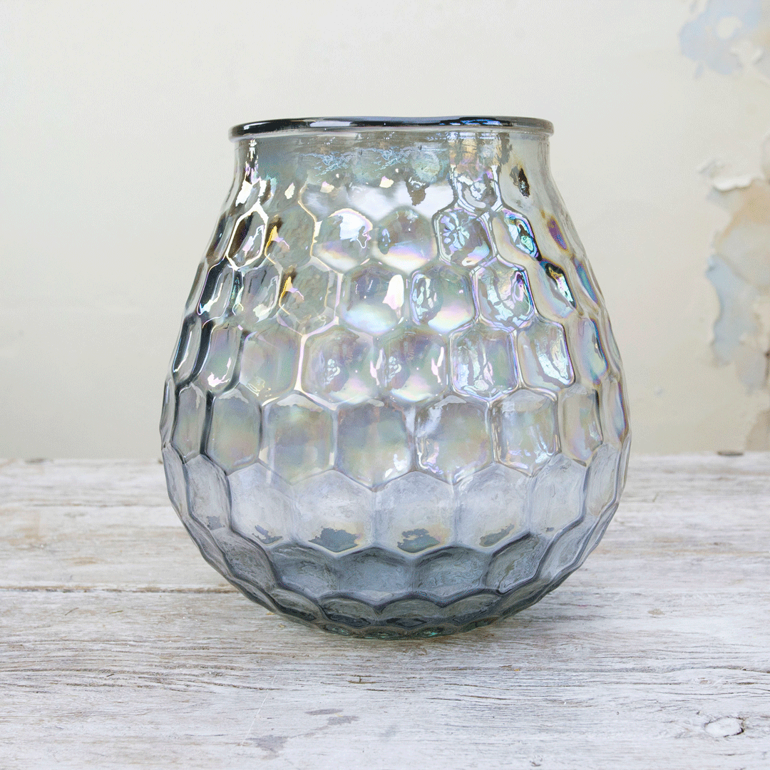 Coral textured vase with a lustre finish Peony