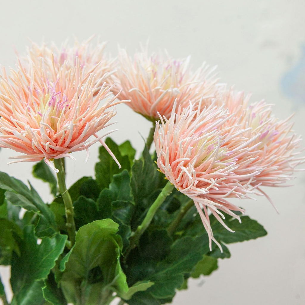 Real Touch Peak / Pink Spider Chrysanthemum Stem with Leaves Peony